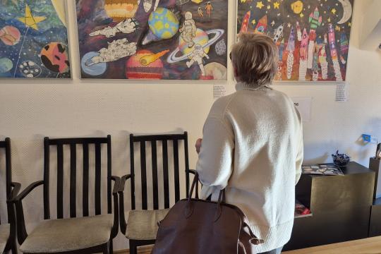 Nieziemska wystawa w bibliotece